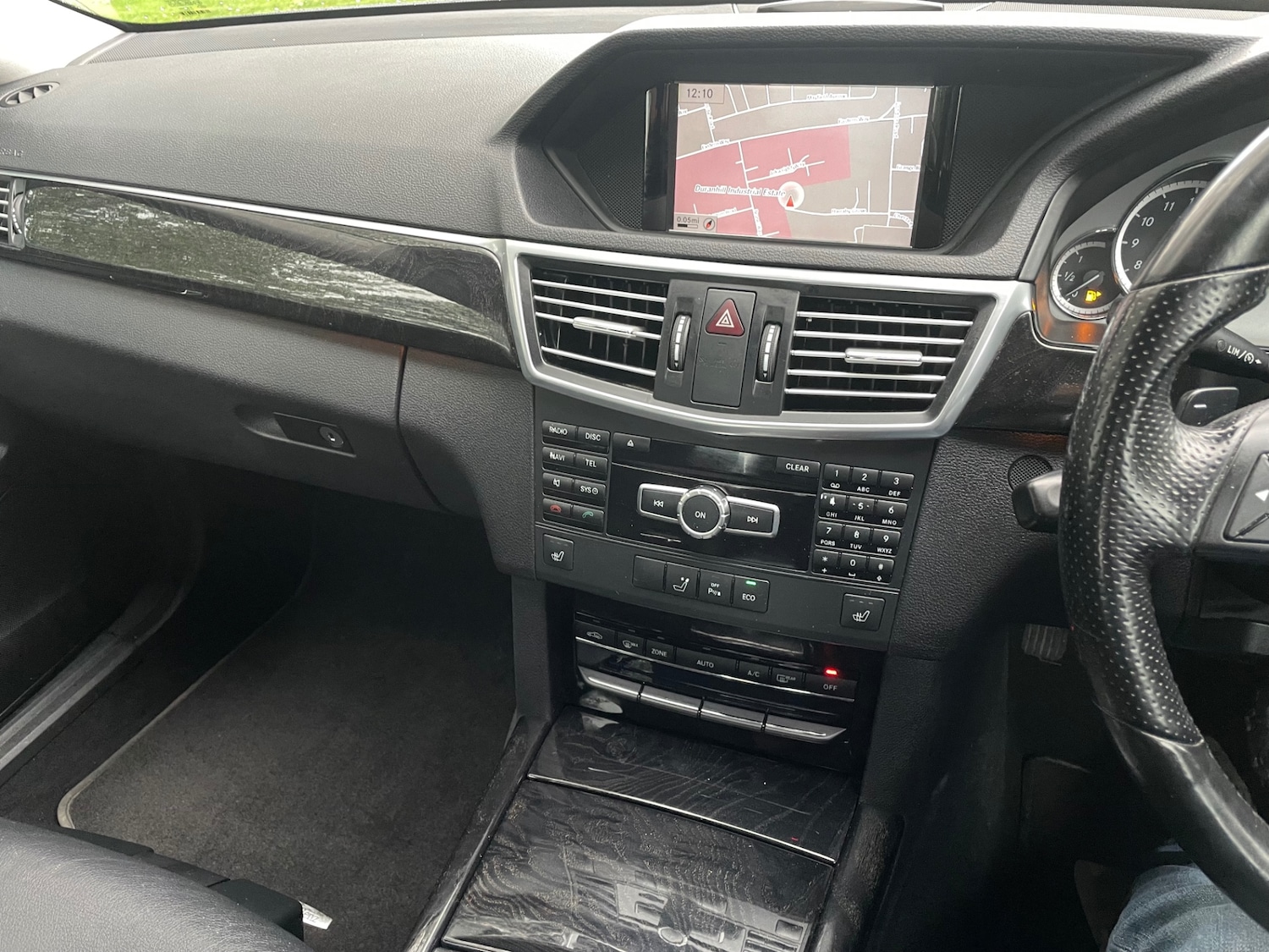 Used Mercedes-Benz E-Class 2012 for sale - 76163793: Photo 15