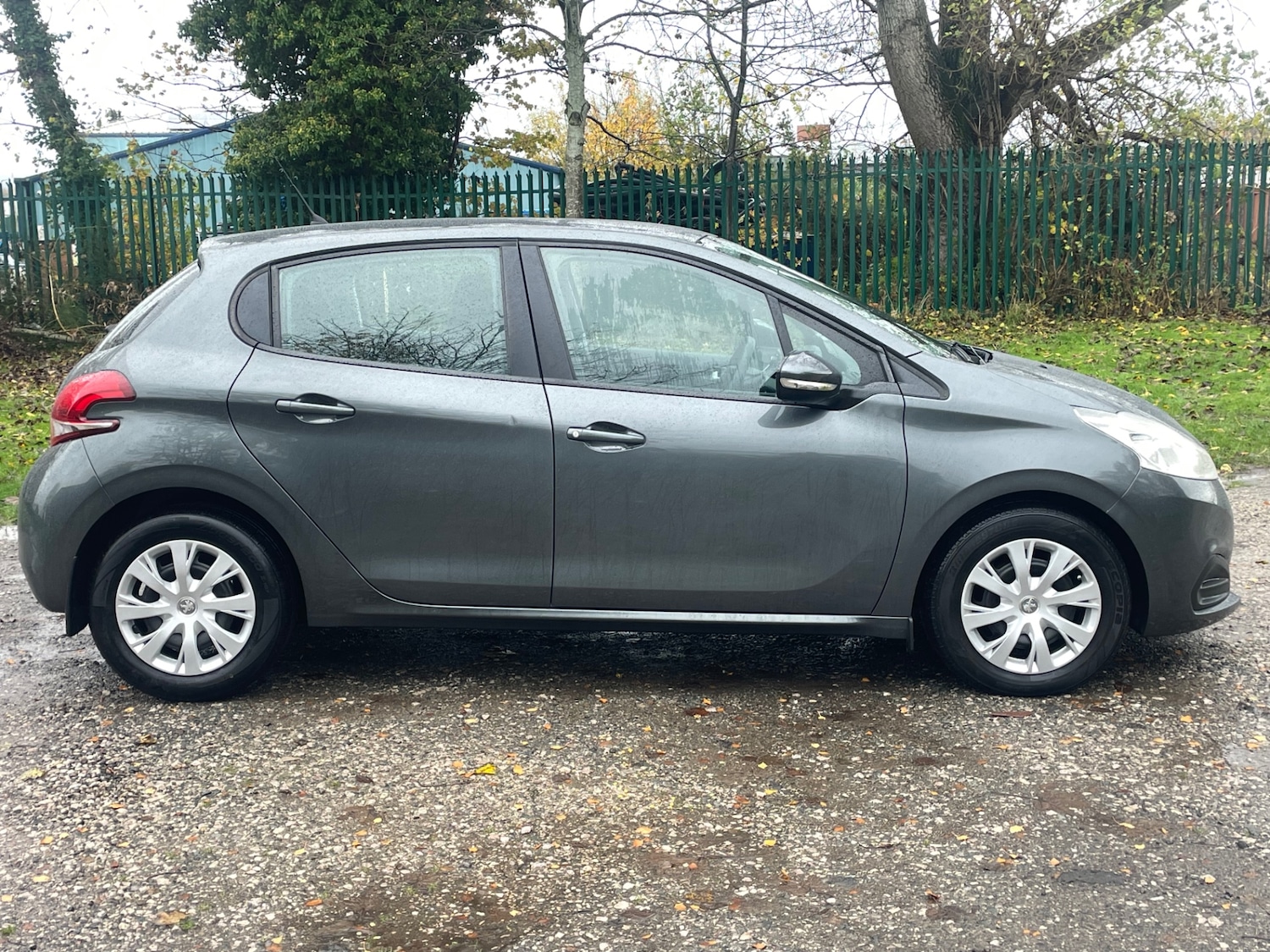 Used Peugeot 208 2017 for sale - 76588266: Photo 8