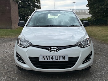 Used Hyundai i20 2014 for sale - 79420963: Photo