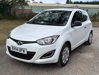Used Hyundai i20 2014 for sale - 79420963: Photo