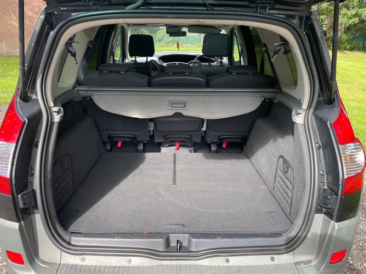 Used Renault Grand Scenic 2008 for sale - 76455660: Photo 18