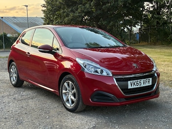 Used Peugeot 208 2015 for sale - 79302644: Photo