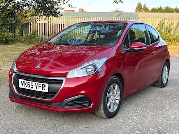 Used Peugeot 208 2015 for sale - 79302644: Photo