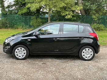 Used Hyundai i20 2014 for sale - 79302716: Photo
