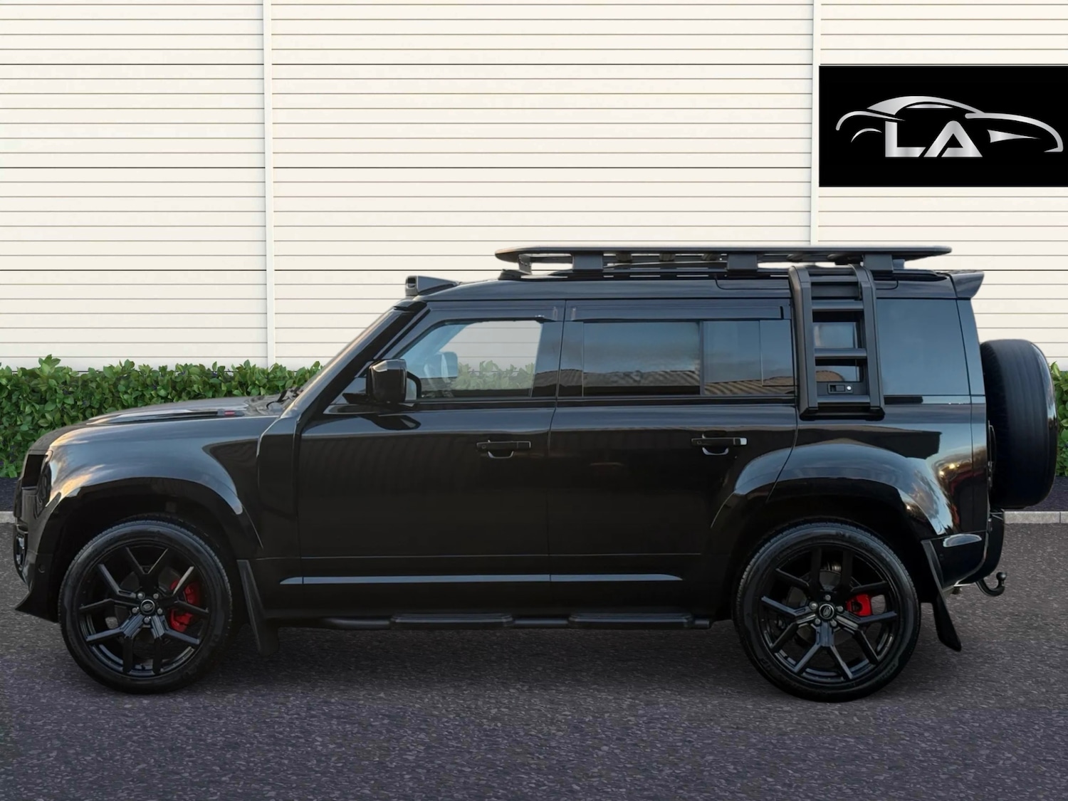 Used Land Rover Defender 2025 for sale - 77833552: Photo 3