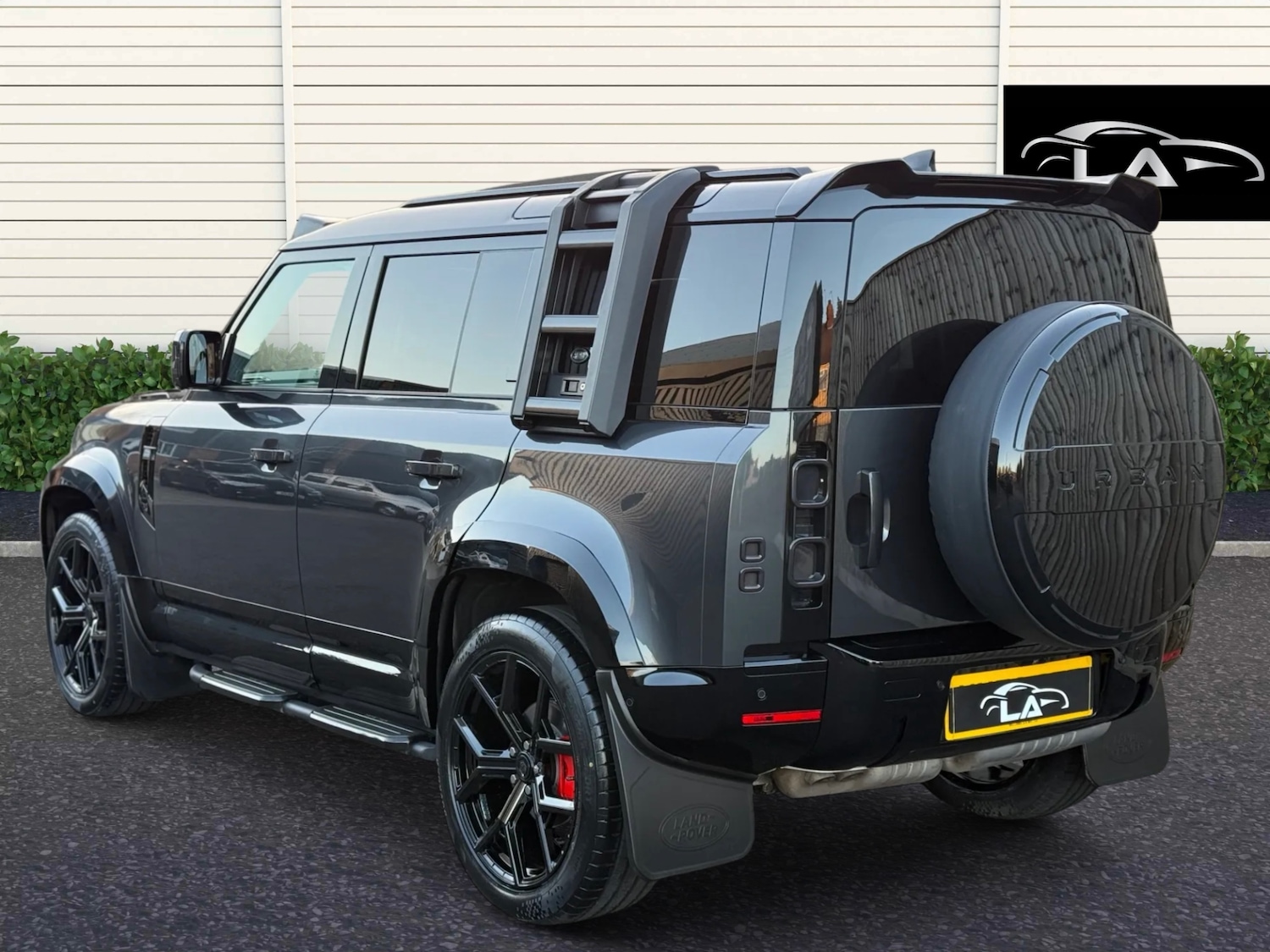 Used Land Rover Defender 2023 for sale - 77903664: Photo 5