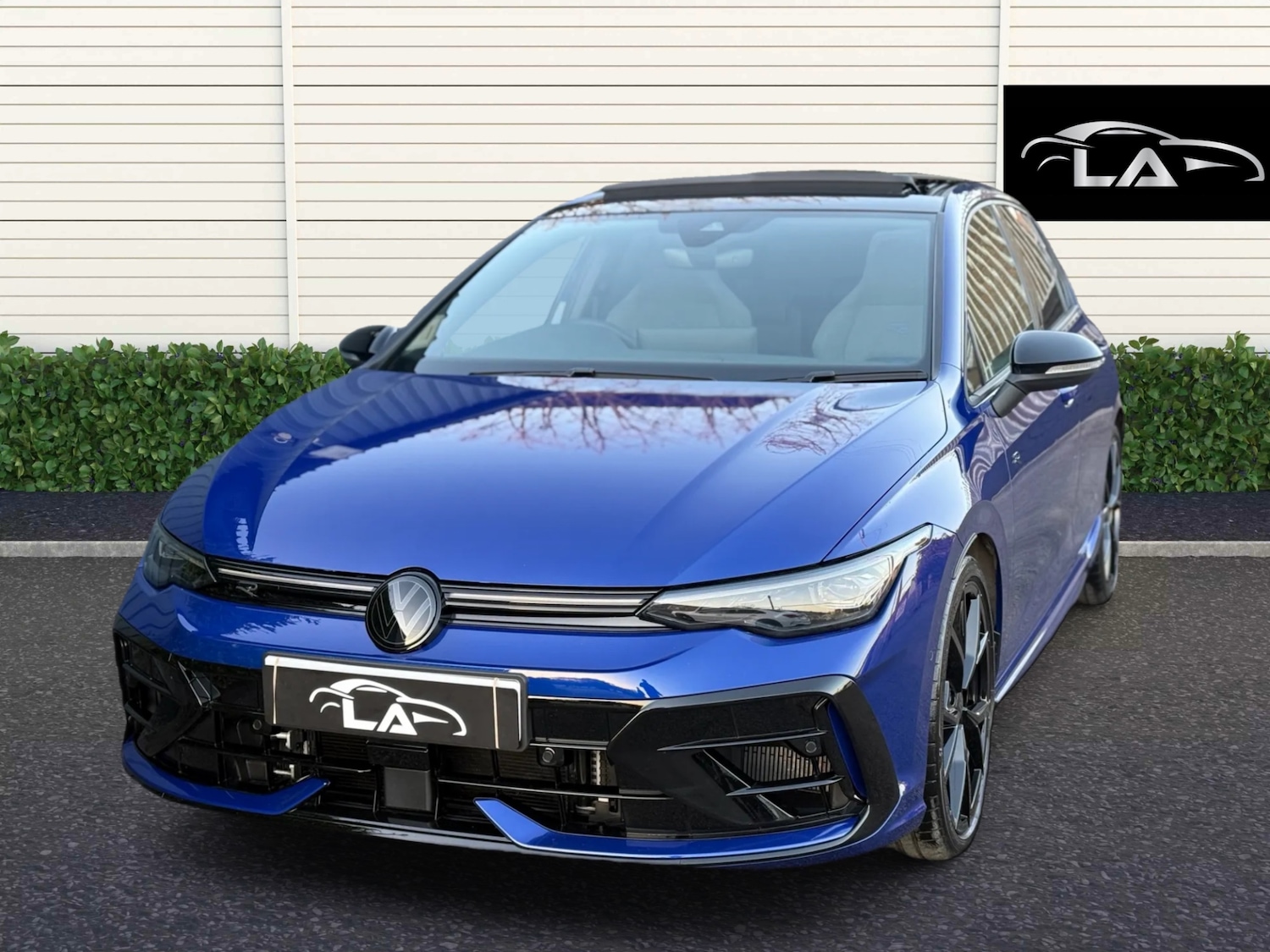 Used Volkswagen Golf 2025 for sale - 75999249: Photo 2