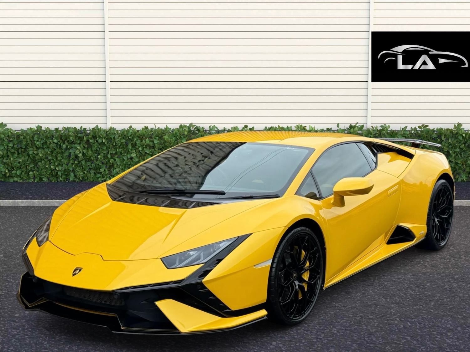Used Lamborghini Huracan 2023 for sale - 77694433: Photo 1