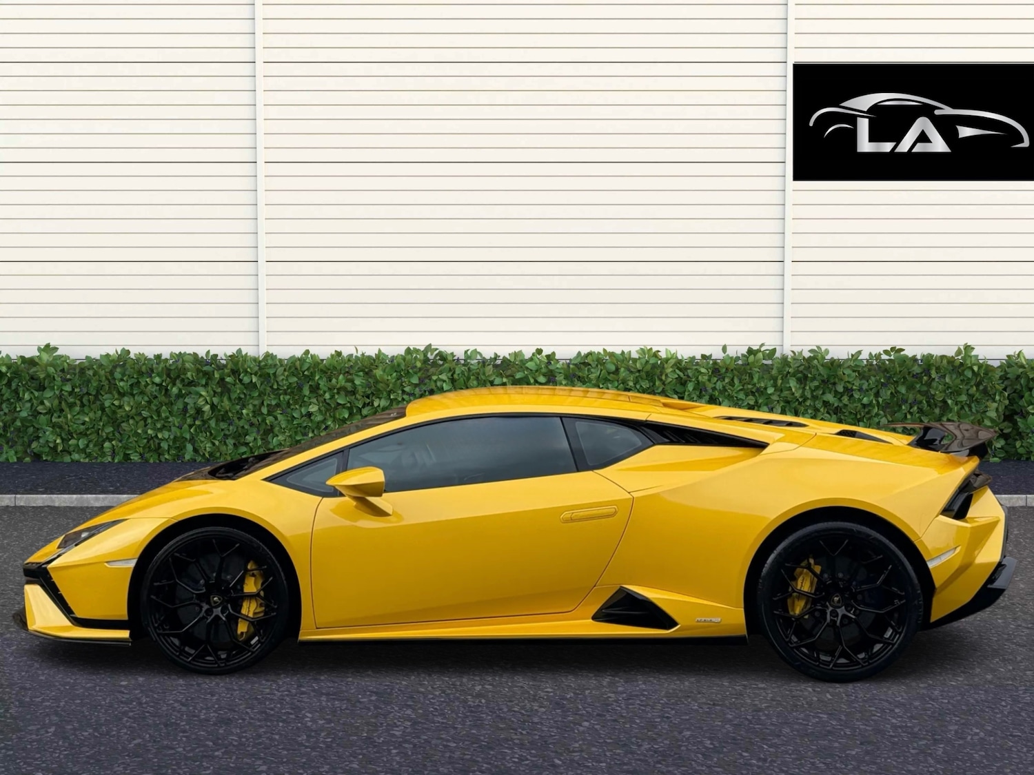 Used Lamborghini Huracan 2023 for sale - 77694433: Photo 3