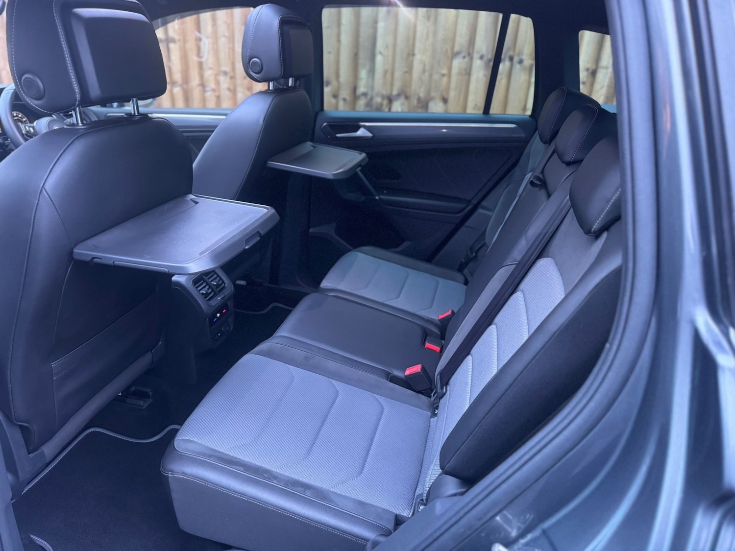 Used Volkswagen Tiguan 2018 for sale - 76946813: Photo 11