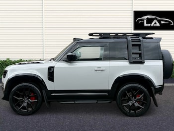 Used Land Rover Defender 2025 for sale - 77632363: Photo