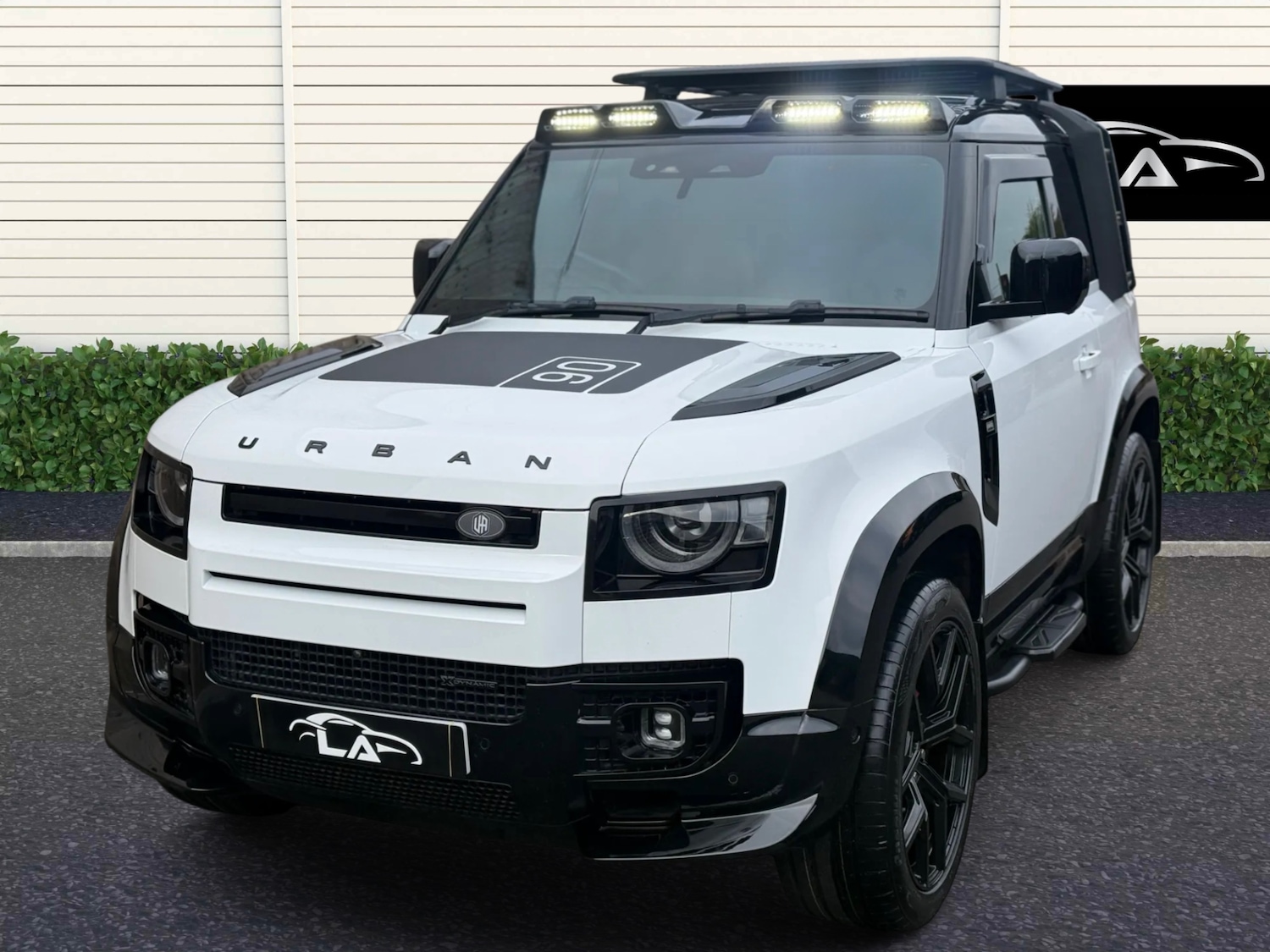 Used Land Rover Defender 2023 for sale - 77437990: Photo 2