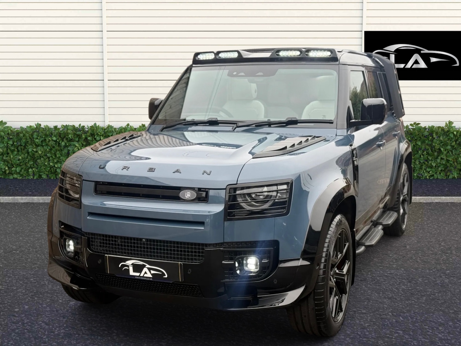 Used Land Rover Defender 2025 for sale - 77802091: Photo 2