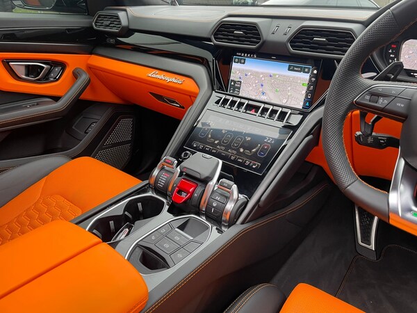 Used Lamborghini Urus 2022 for sale - 65764471: Photo 11