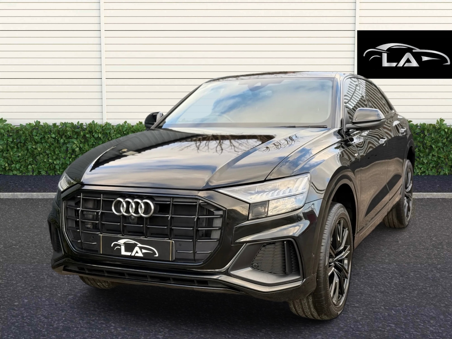 Used Audi Q8 2024 for sale - 76949412: Photo 2