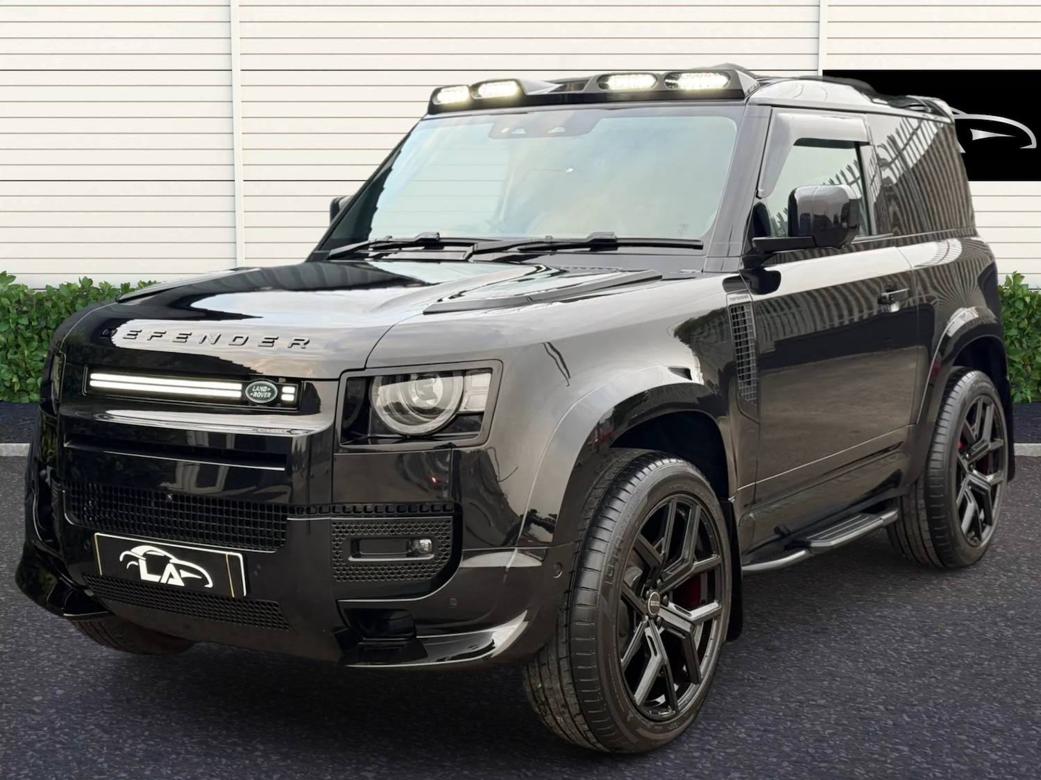 Used Land Rover Defender 2024 for sale - 76948562: Photo 1