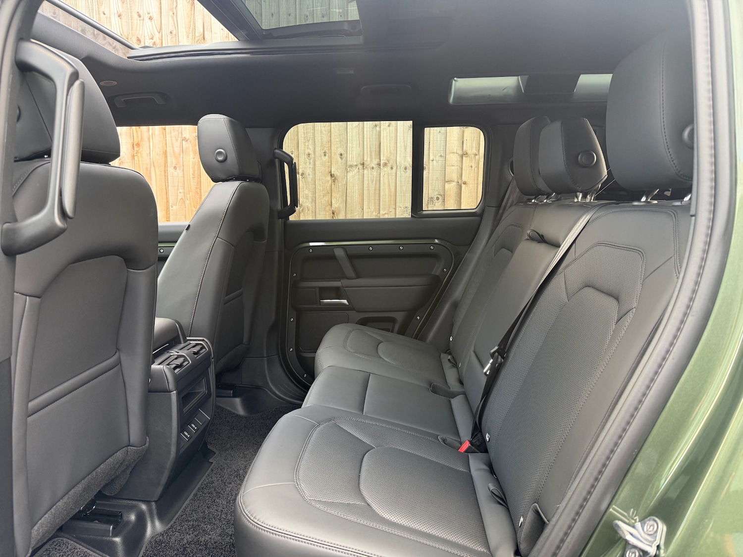 Used Land Rover Defender 2026 for sale - 77890457: Photo 12