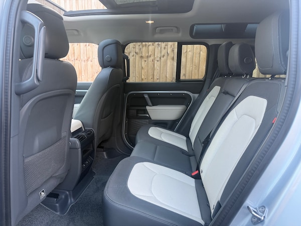 Used Land Rover Defender 2024 for sale - 75428611: Photo 12