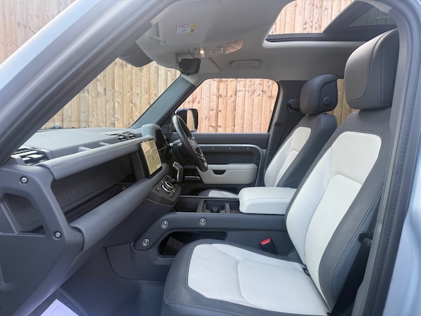 Used Land Rover Defender 2024 for sale - 75428611: Photo 8