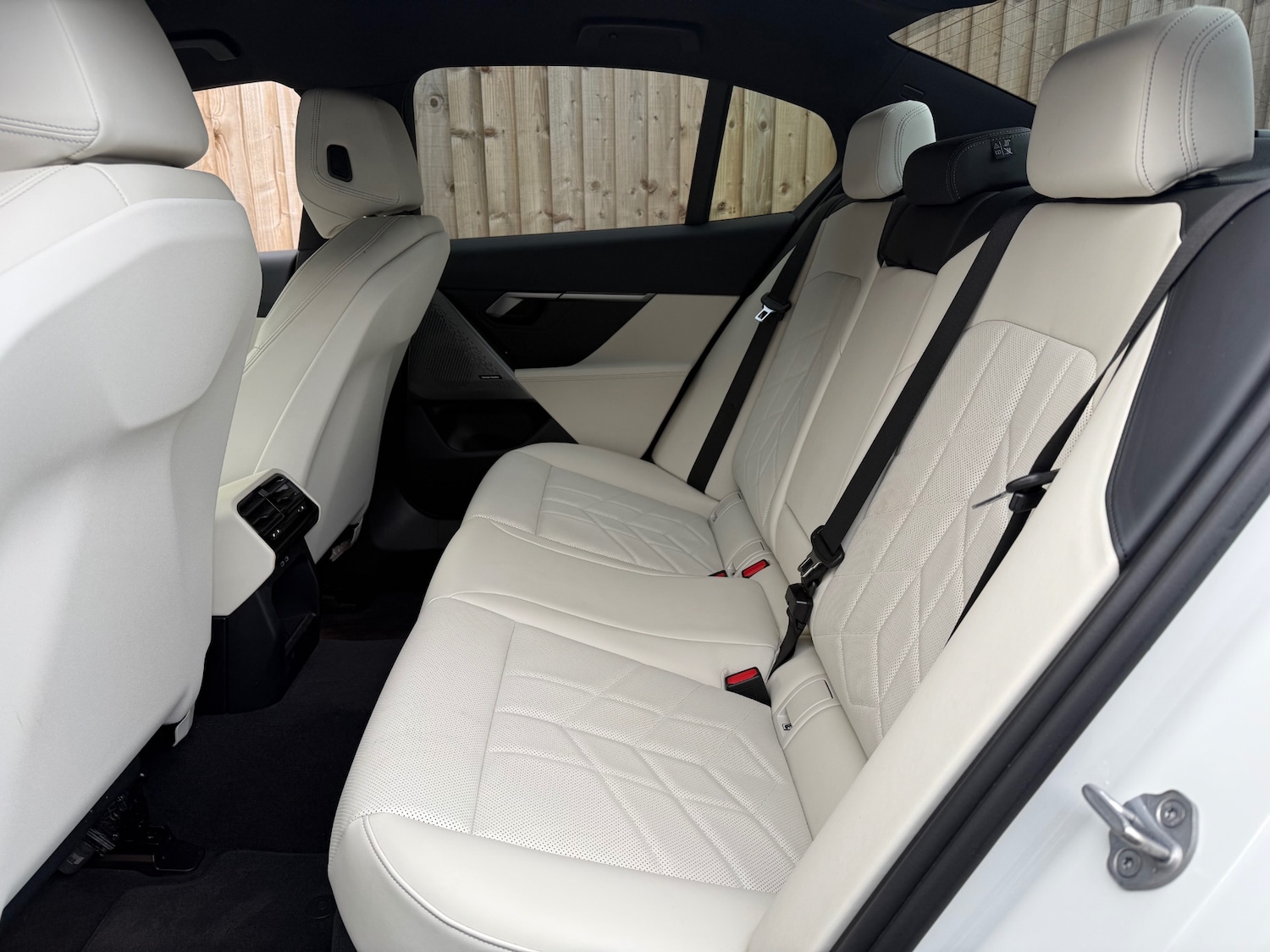 Used BMW 5 Series 2024 for sale - 77114123: Photo 12