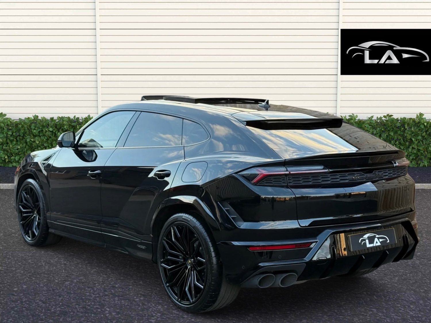 Used Lamborghini Urus 2025 for sale - 76039176: Photo 5