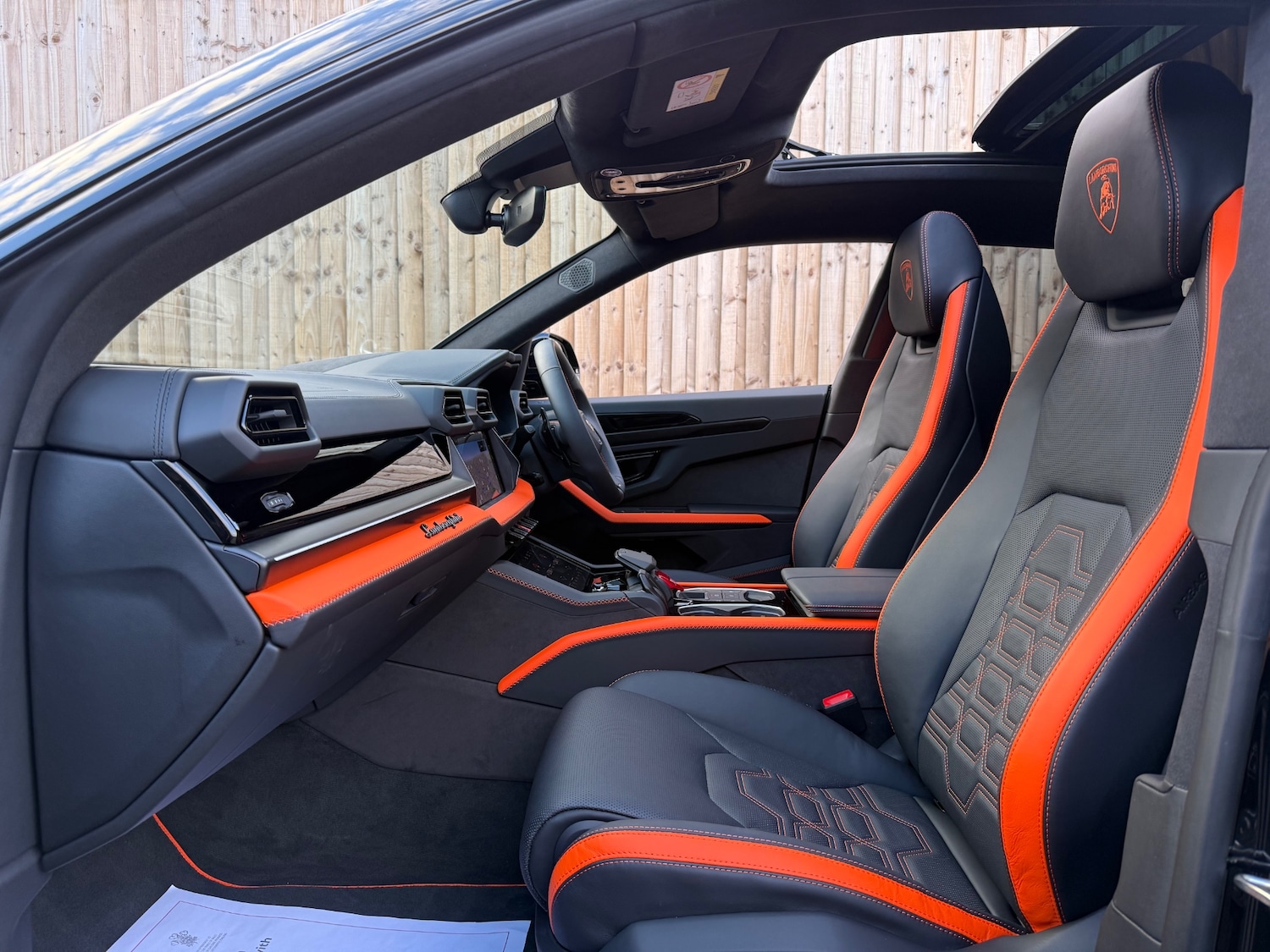 Used Lamborghini Urus 2025 for sale - 76039176: Photo 8