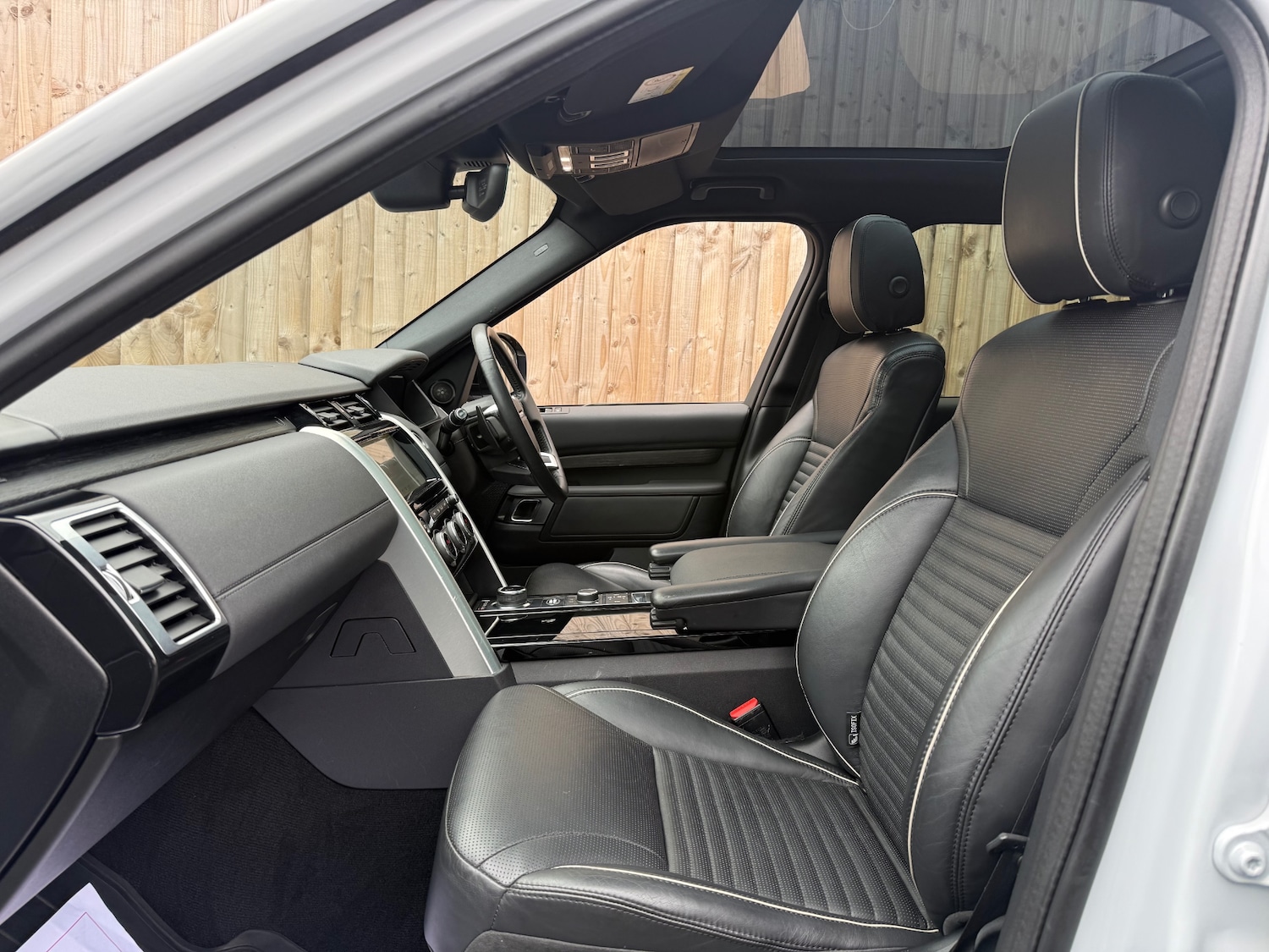 Used Land Rover Discovery 2020 for sale - 77678718: Photo 8