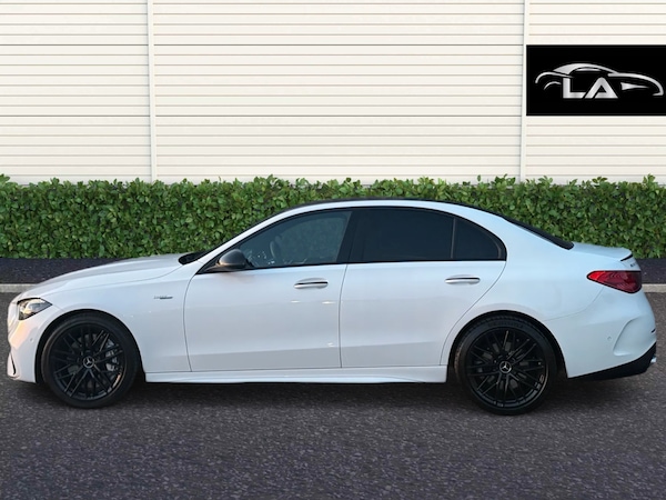Used Mercedes-Benz C-Class 2024 for sale - 73865232: Photo 3