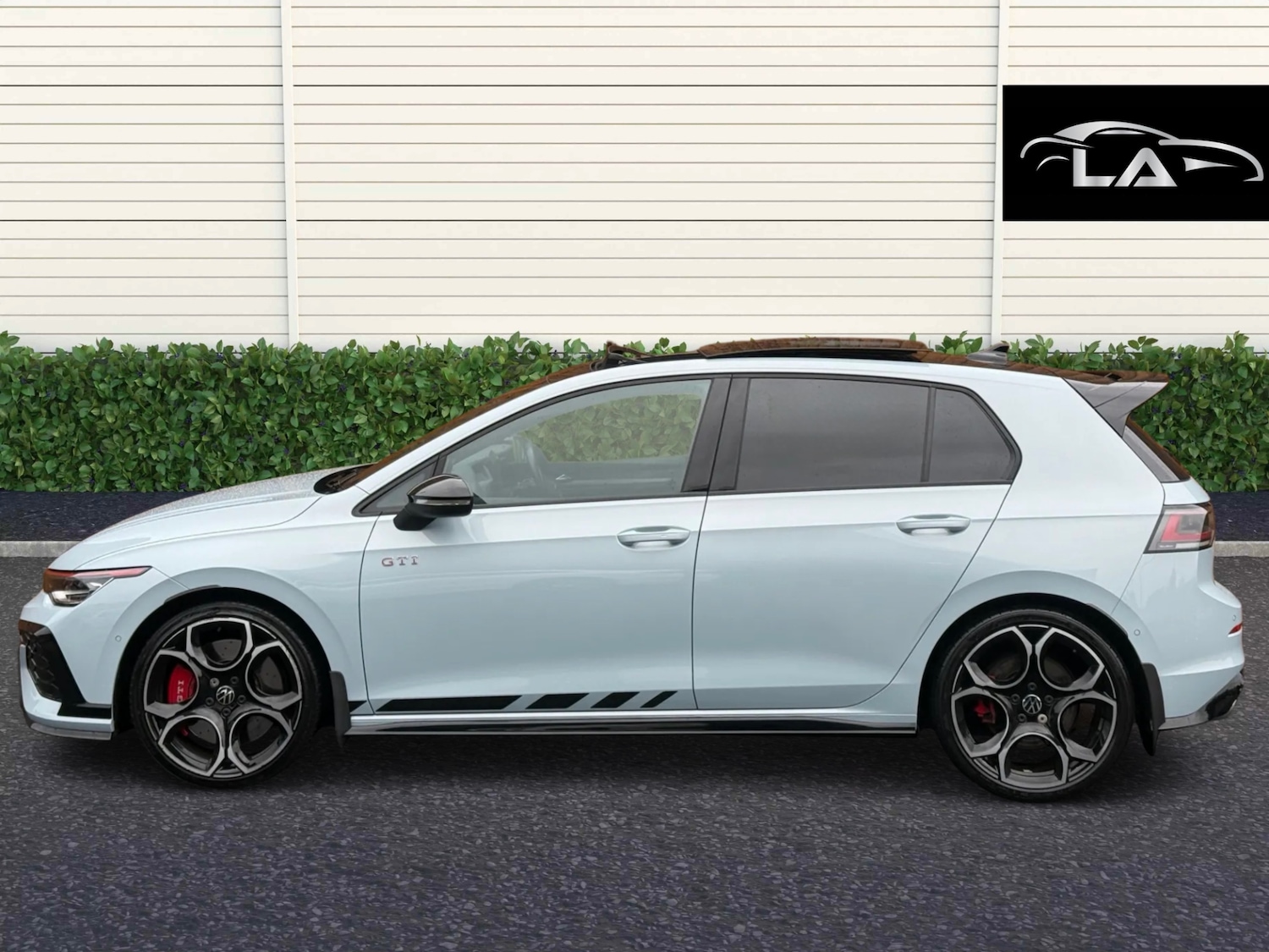 Used Volkswagen Golf 2025 for sale - 77235395: Photo 3