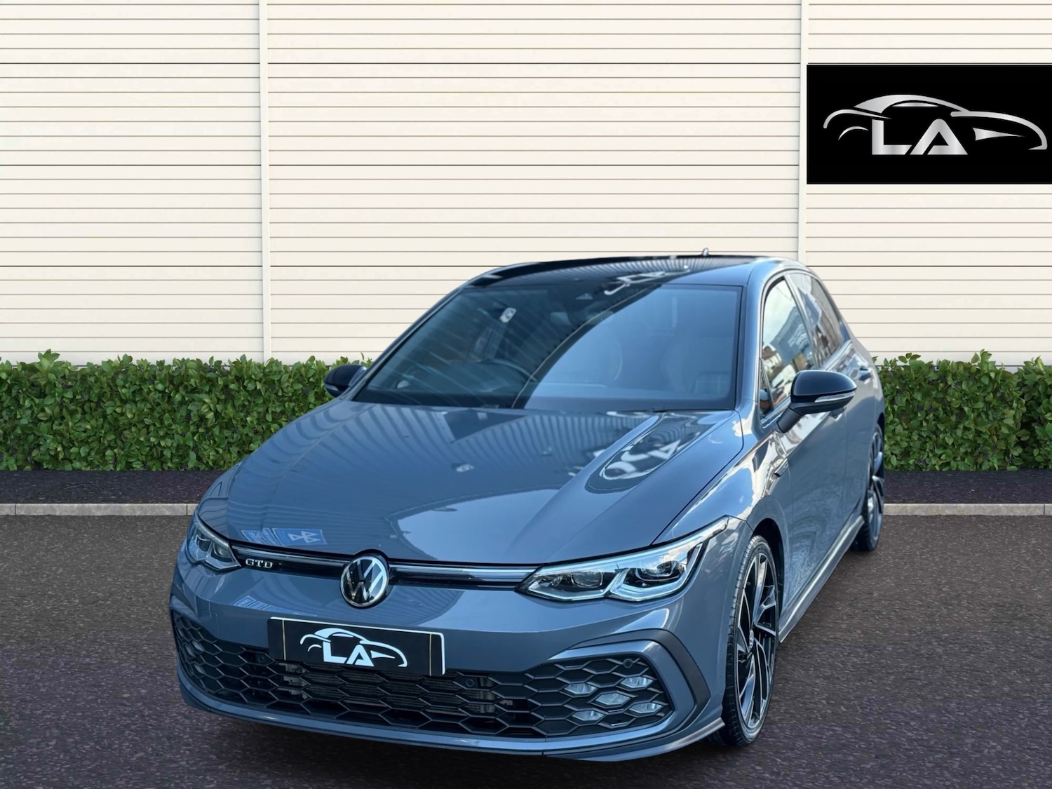 Used Volkswagen Golf 2021 for sale - 77704080: Photo 2