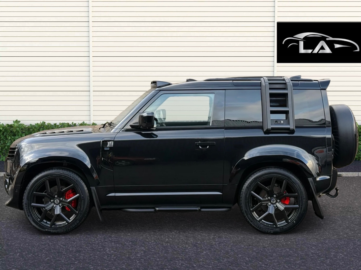 Used Land Rover Defender 2025 for sale - 77665915: Photo 3