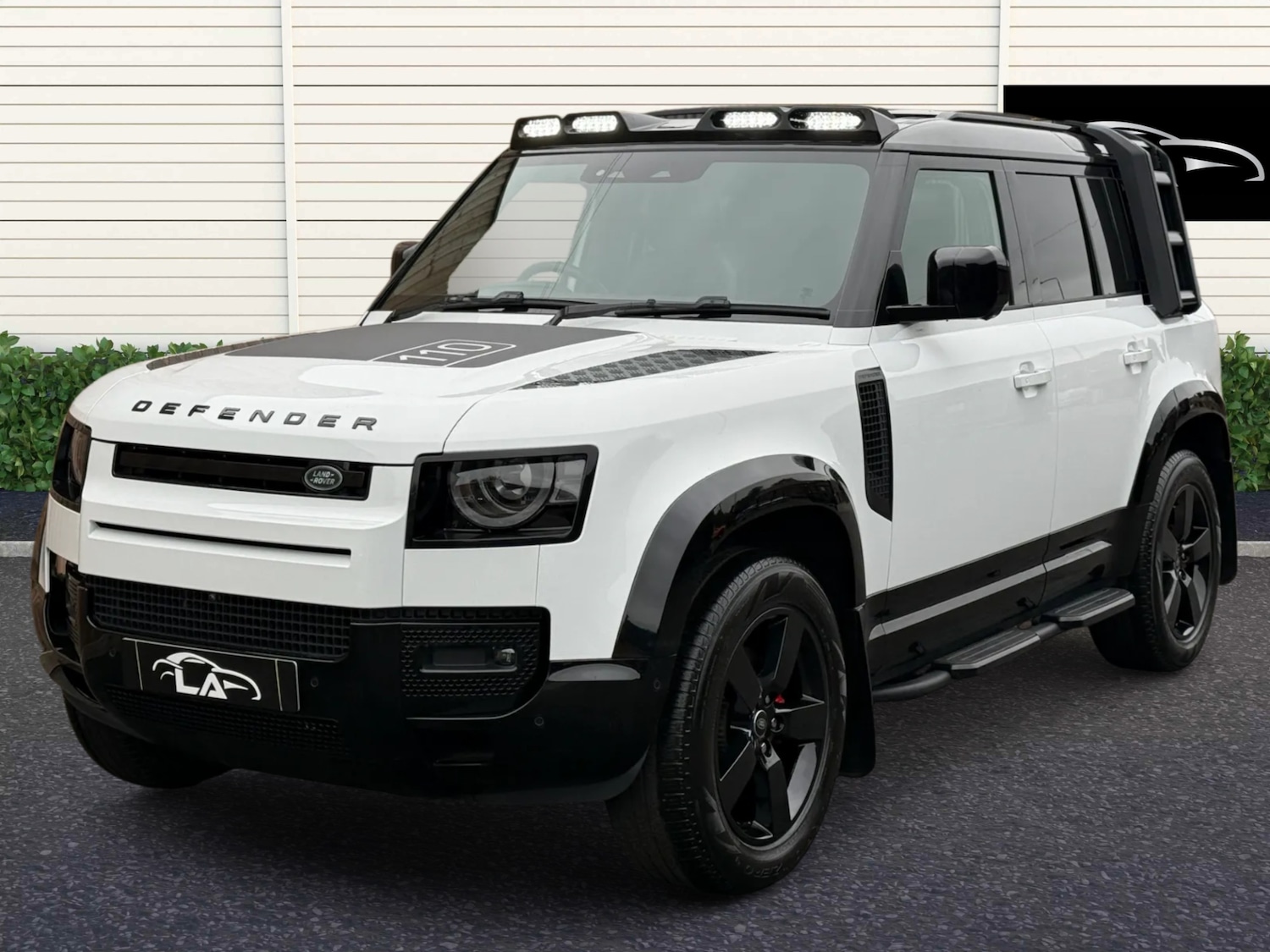 Used Land Rover Defender 2024 for sale - 76196063: Photo 1