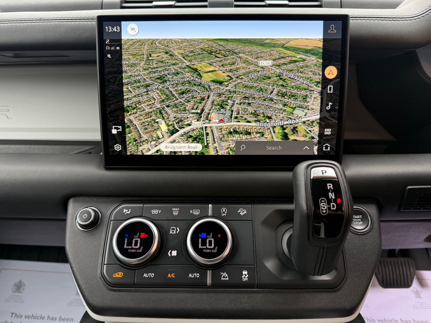 Used Land Rover Defender 2024 for sale - 76196063: Photo 11