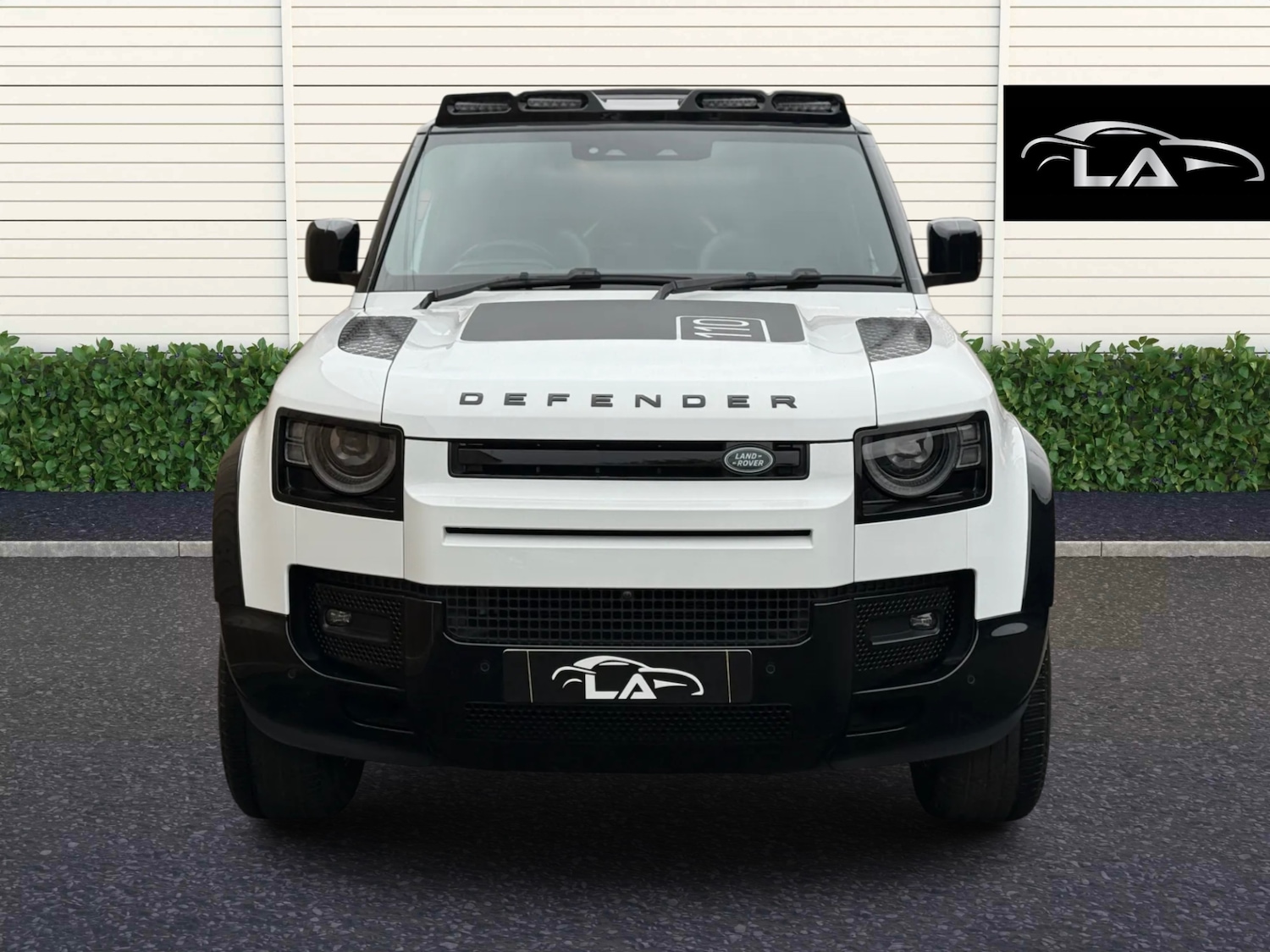 Used Land Rover Defender 2024 for sale - 76196063: Photo 4