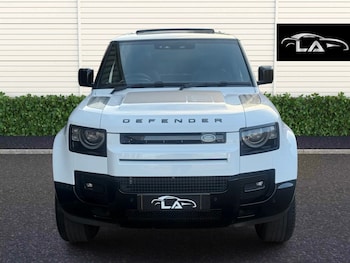 Used Land Rover Defender 2024 for sale - 76196063: Photo 4