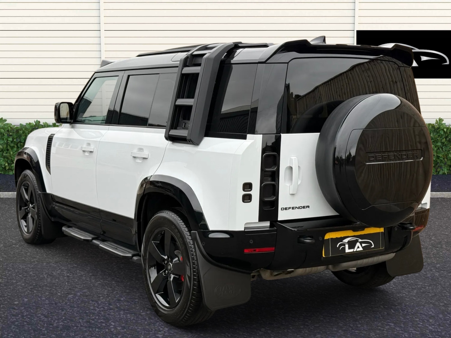 Used Land Rover Defender 2024 for sale - 76196063: Photo 5