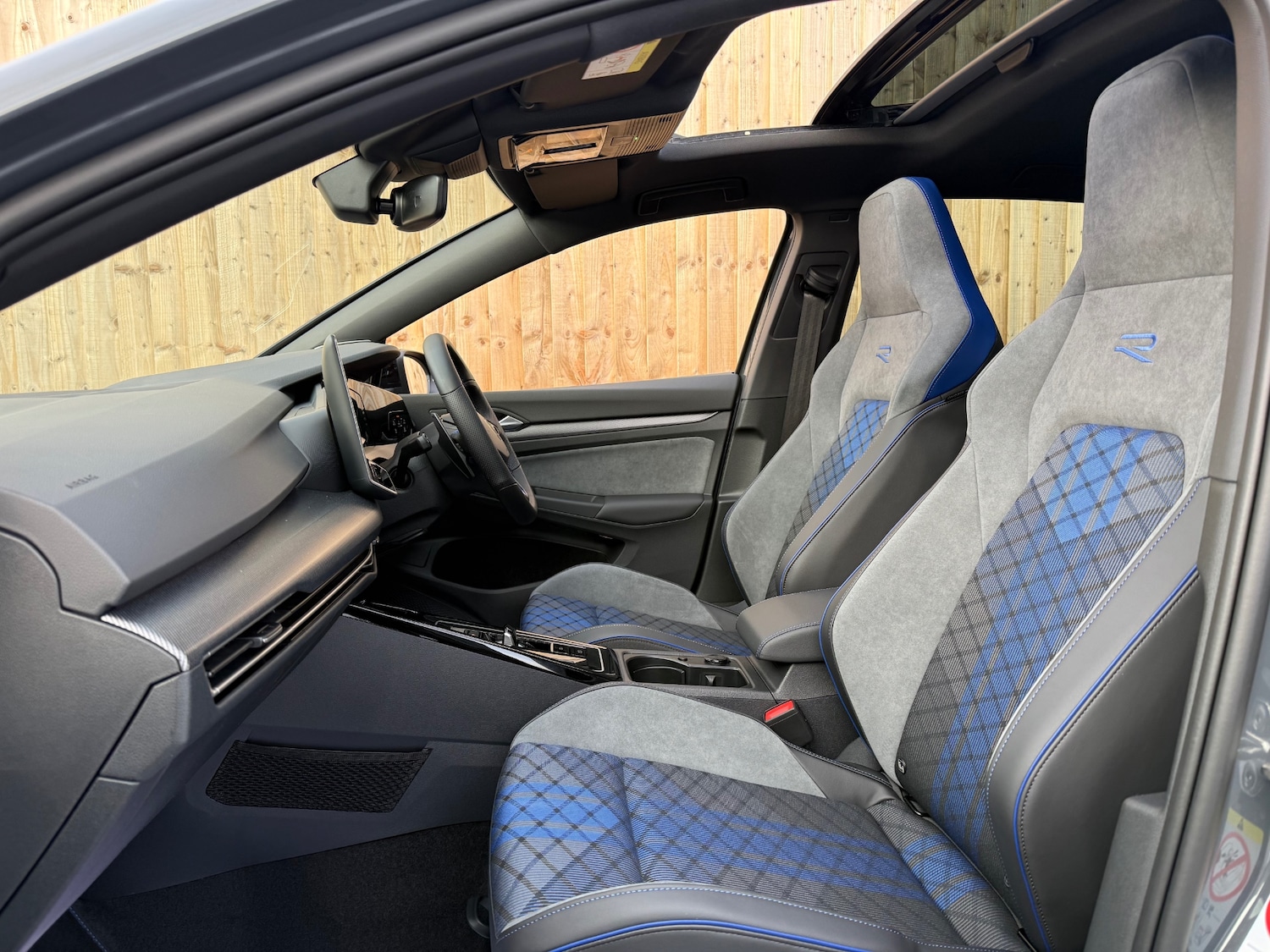 Used Volkswagen Golf 2025 for sale - 77107812: Photo 8