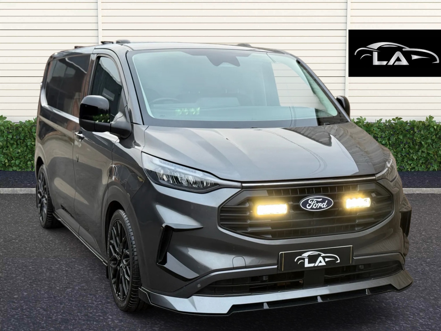 Used Ford Transit Custom 2024 for sale - 77028300: Photo 2