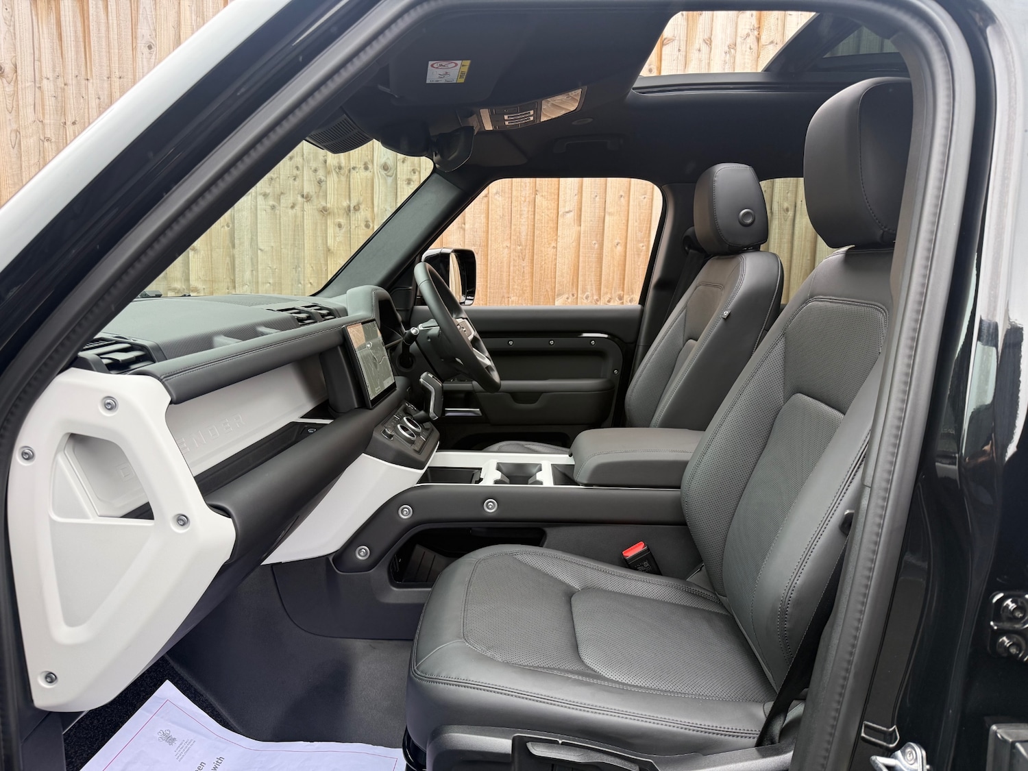 Used Land Rover Defender 2025 for sale - 77679707: Photo 8