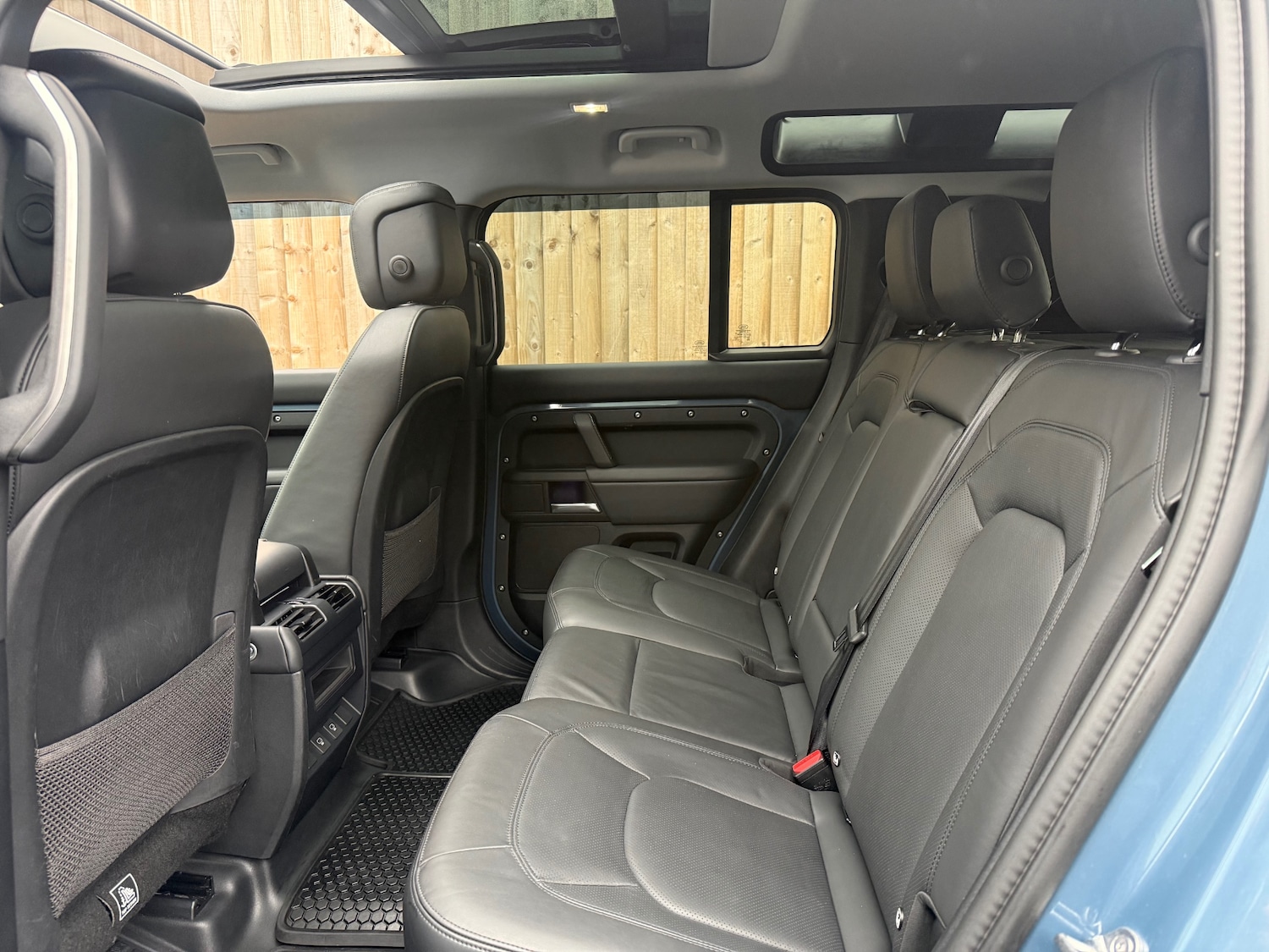 Used Land Rover Defender 2025 for sale - 77129332: Photo 12