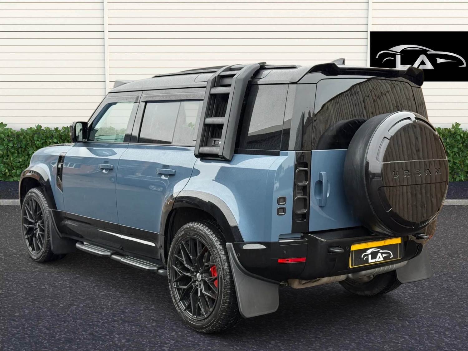 Used Land Rover Defender 2025 for sale - 77129332: Photo 5