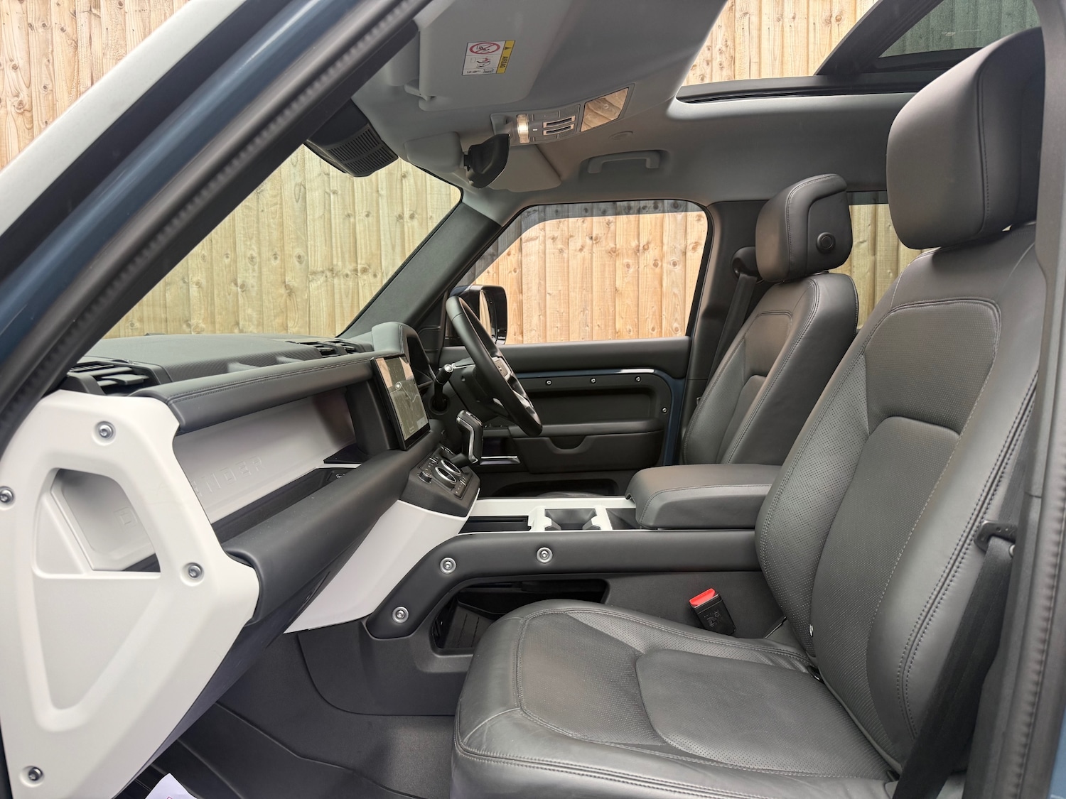 Used Land Rover Defender 2025 for sale - 77129332: Photo 8