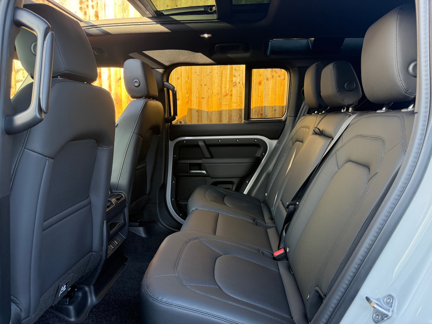 Used Land Rover Defender 2025 for sale - 77160665: Photo 12