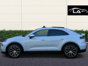 Used Porsche Macan 2025 for sale - 79195859: Photo