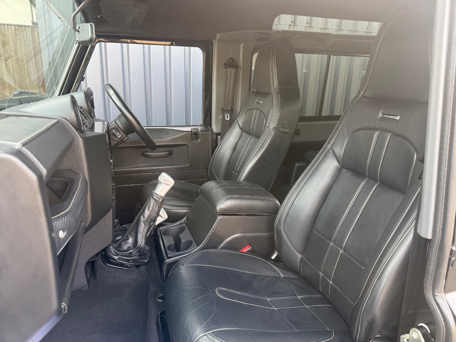 Used Land Rover Defender 2016 for sale - 77962867: Photo 8