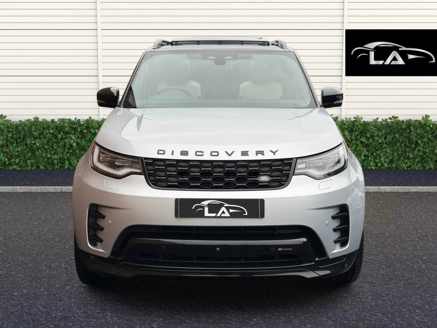 Used Land Rover Discovery 2023 for sale - 76951260: Photo 4