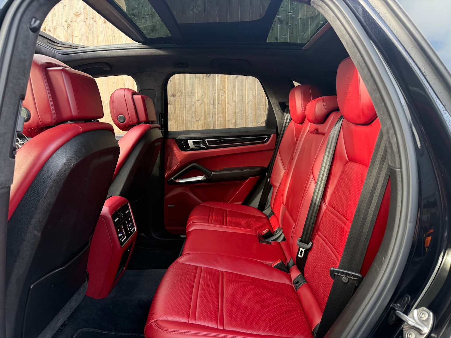 Used Porsche Cayenne 2020 for sale - 77385005: Photo 12