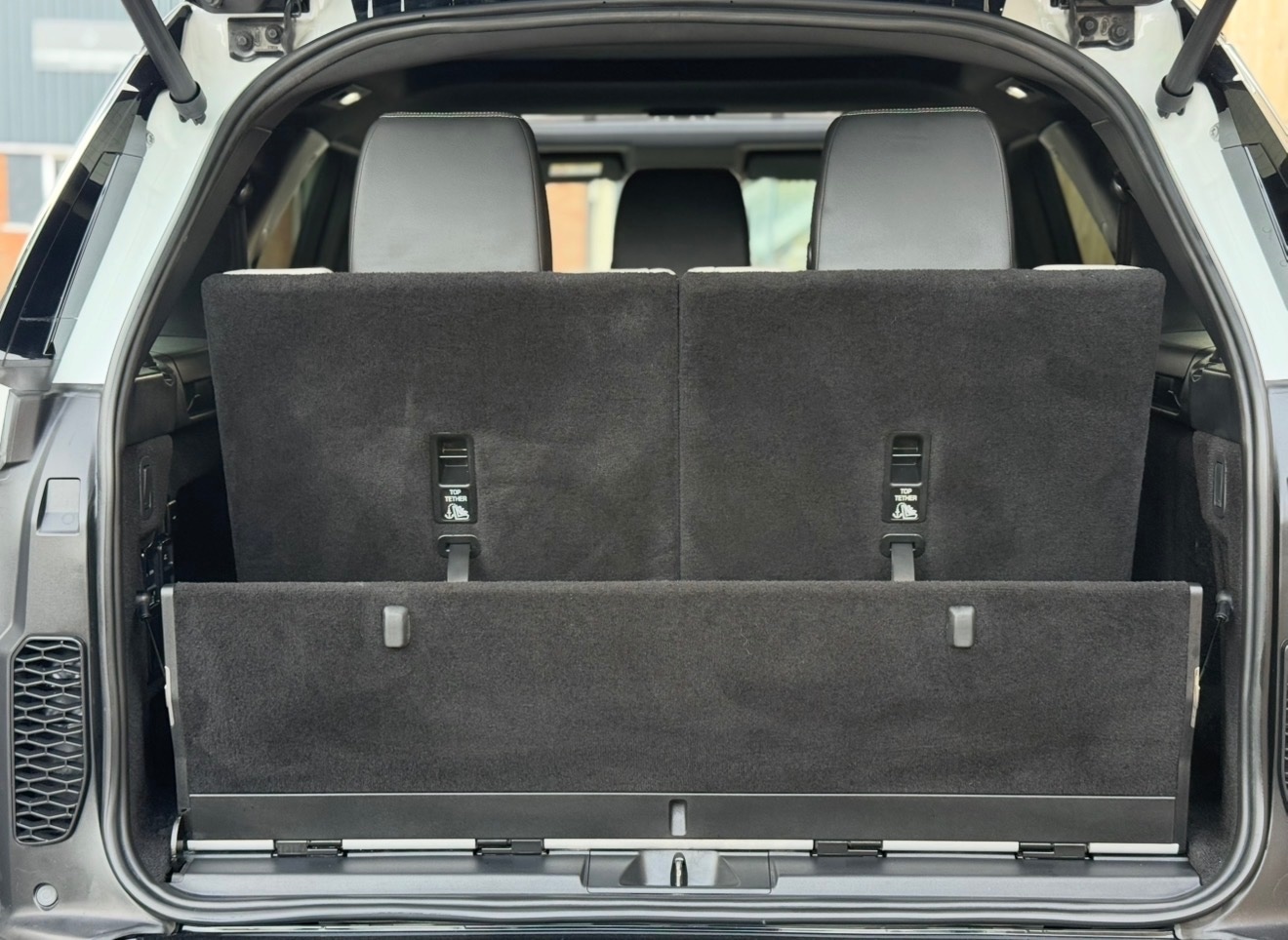 Used Land Rover Discovery 2023 for sale - 77450550: Photo 13