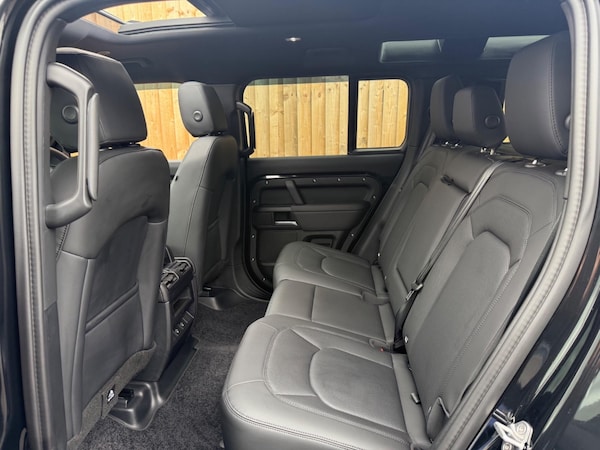 Used Land Rover Defender 2025 for sale - 75599071: Photo 12
