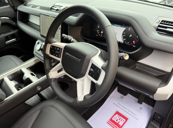 Used Land Rover Defender 2025 for sale - 75599071: Photo 9